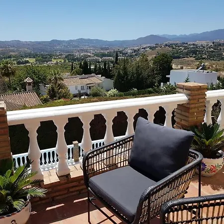 Beautiful 9 Bedroom With And Pool. Málaga