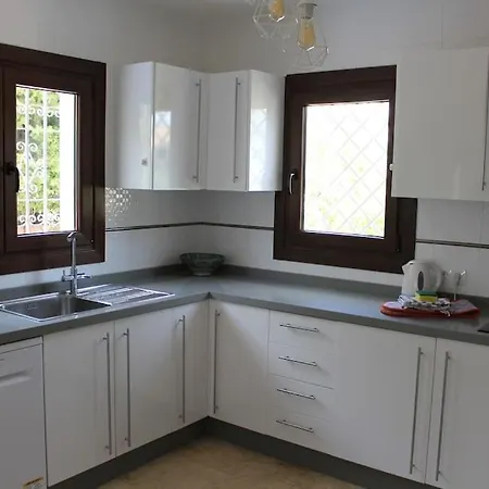 Beautiful 9 Bedroom With And Pool. * Málaga