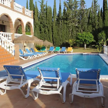 Beautiful 9 Bedroom With And Pool. Villa Malaga
