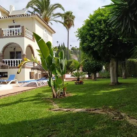 Villa Beautiful 9 Bedroom With And Pool. Malaga