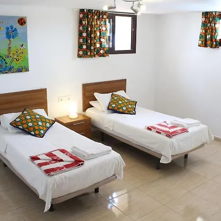Villa Beautiful 9 Bedroom With And Pool. *