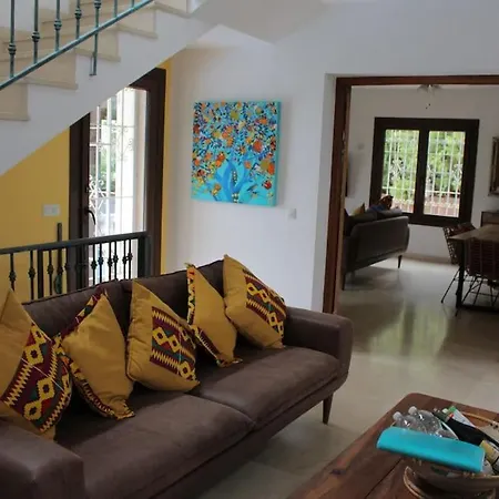 Beautiful 9 Bedroom With And Pool. Malaga