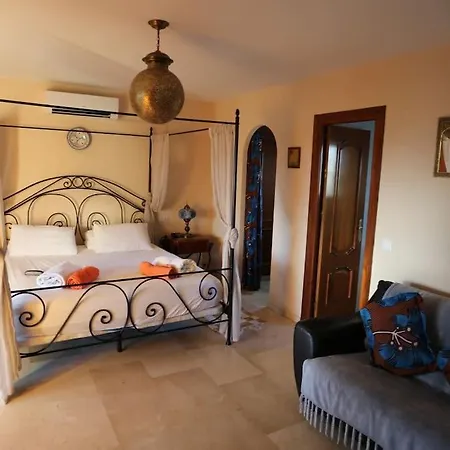 Beautiful 9 Bedroom With And Pool. * Malaga