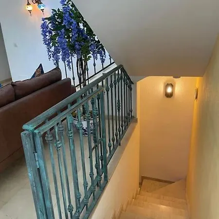 Villa Beautiful 9 Bedroom With And Pool.