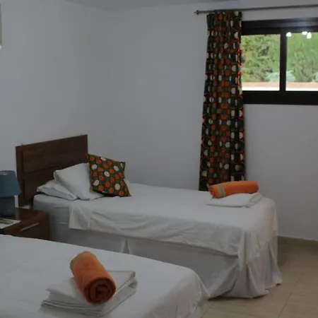Beautiful 9 Bedroom With And Pool. Villa