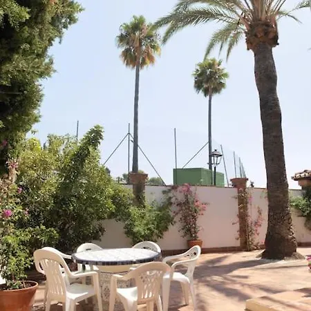 Beautiful 9 Bedroom With And Pool.